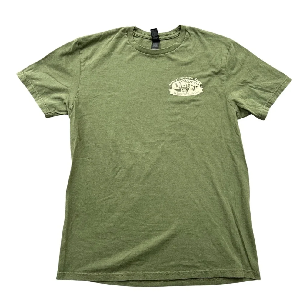 Gildan T-Shirt Men Medium Olive Green Overseas Adventure Travel Lion Graphic Tee
